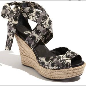 NWT UGG Luciana Ikat Espadrille Wedges 7.5